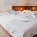 Frühstückspension Nad Morzem- Art-pension Świerzno