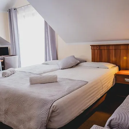 Nad Morzem- Art-pension Alojamento de Acomodação e Pequeno-almoço 4*