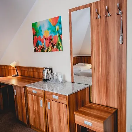 Alojamento de Acomodação e Pequeno-almoço Nad Morzem- Art-pension Świerzno