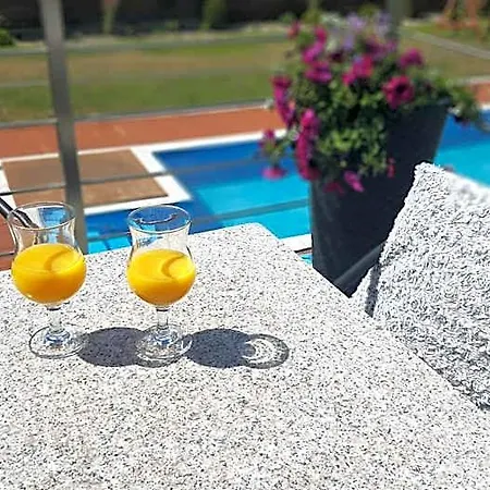 Nad Morzem - Art-pension - Dabrowa - & Bed & Breakfast Świerzno