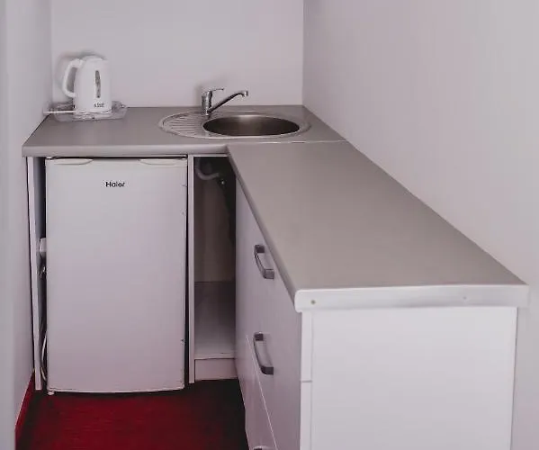 Bed & Breakfast Nad Morzem- Art-pension Świerzno