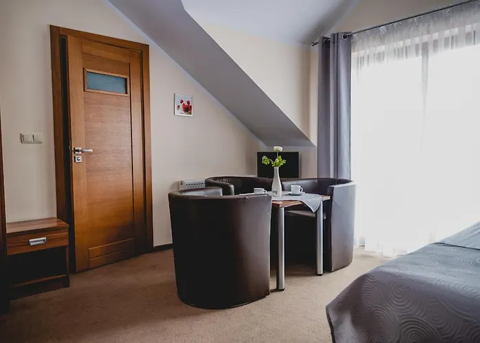 Bed & Breakfast Nad Morzem- Art-pension Świerzno